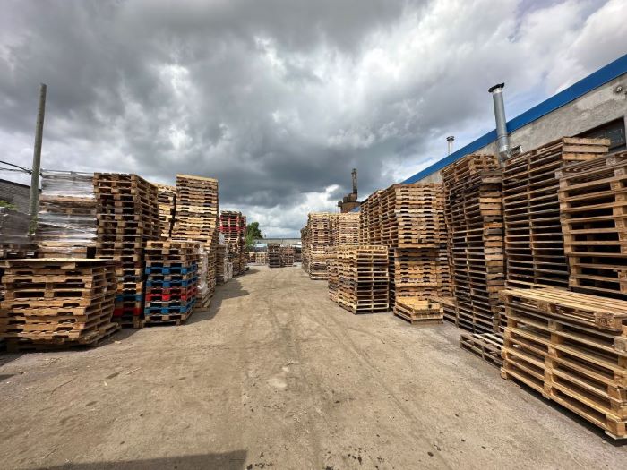 New, recycled and custom wood pallets Montreal